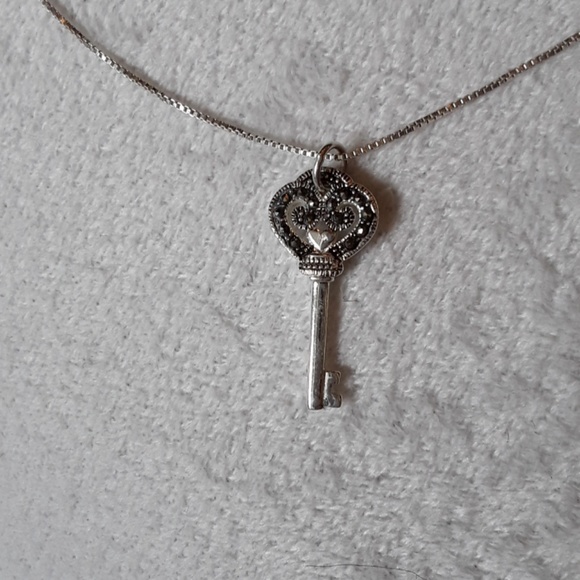 💕Key Charm W/Pave Black Crystals💕 - Picture 5 of 7